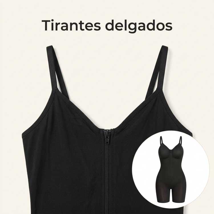 Detalle de los tirantes delgados y escote del body